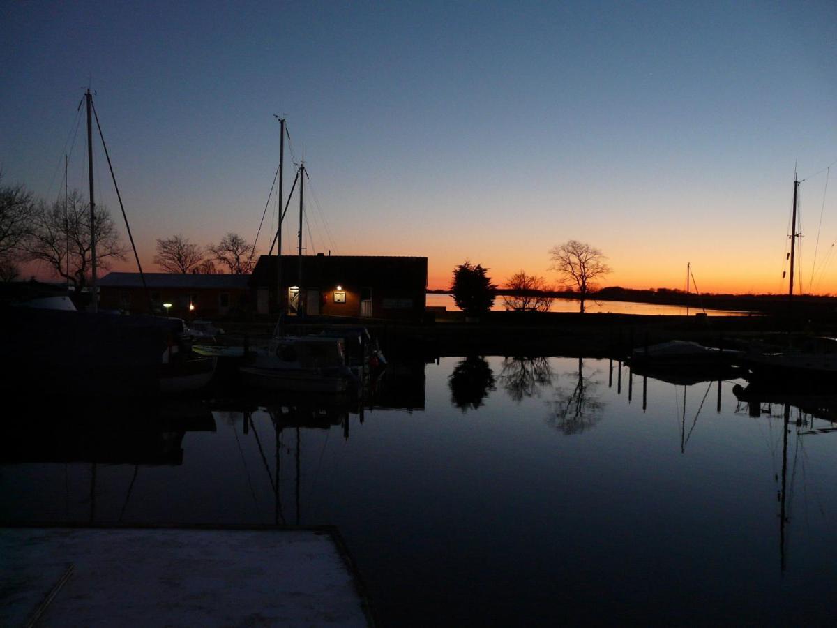 Haus Am Teich - Teichblick Appartement Fehmarn Buitenkant foto