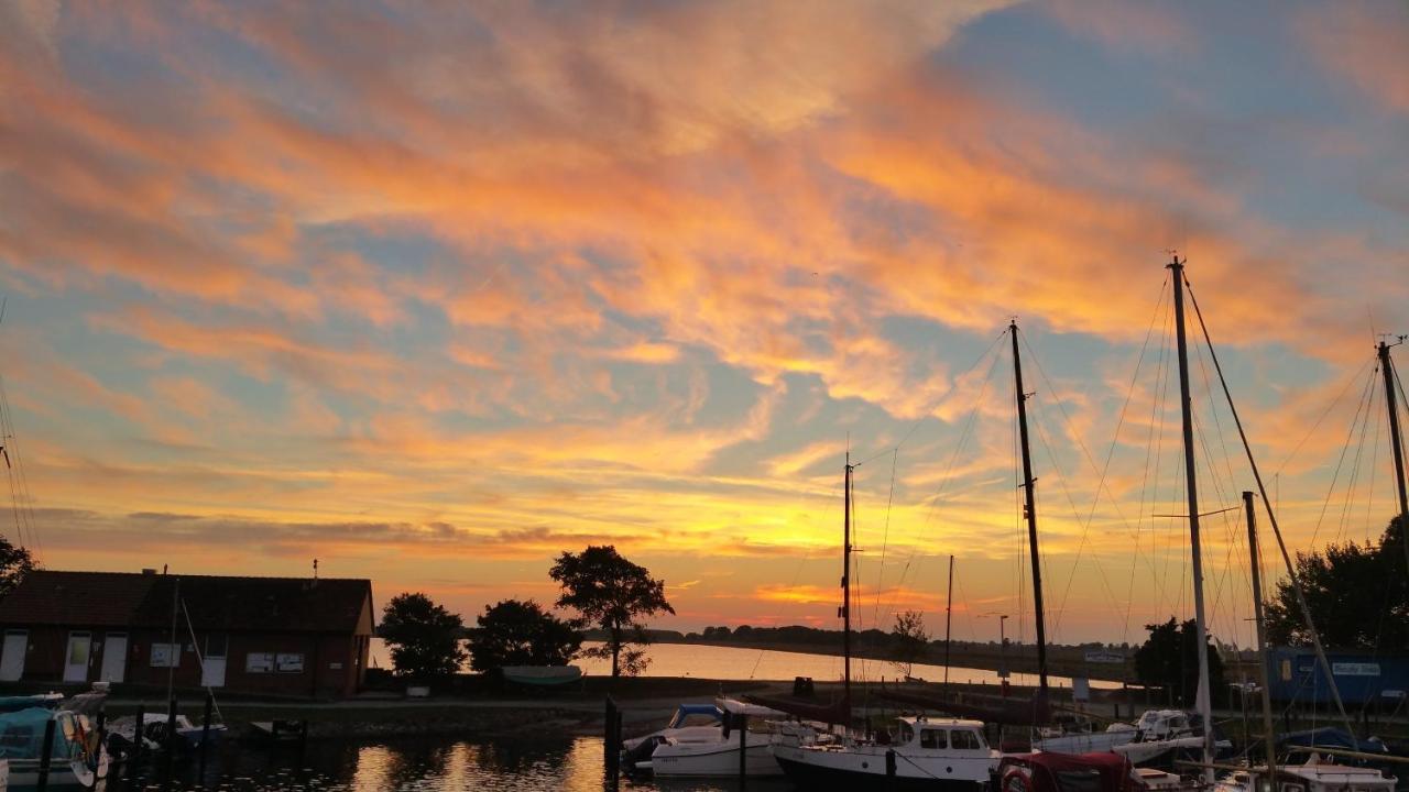 Haus Am Teich - Teichblick Appartement Fehmarn Buitenkant foto